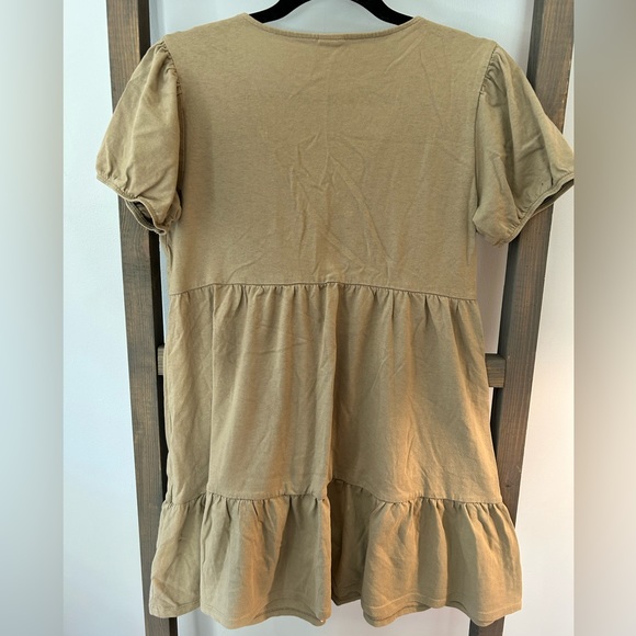 Aritzia mini dress - Picture 2 of 4